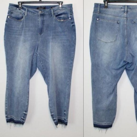 Judy Blue Relaxed Therma Denim Boyfriend Jeans Women's Plus Size 20W H13658 - Picture 11 of 11